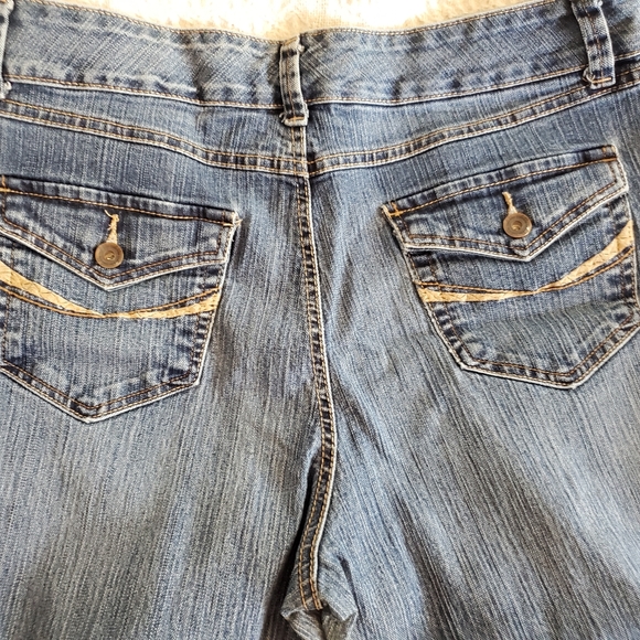 Womens Long Code Bleu size 16 jeans from Dillard's. - Picture 7 of 12